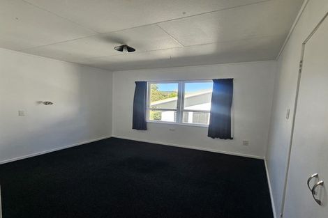 Photo of property in 30 Memorial Drive, Parahaki, Whangarei, 0112