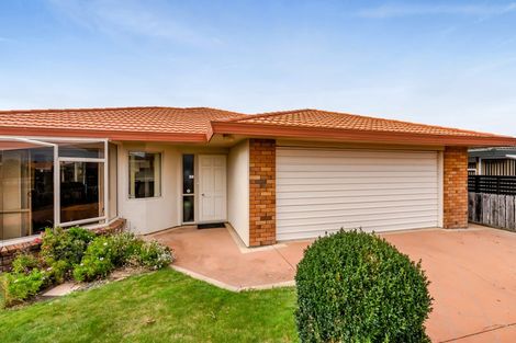 Photo of property in 1/9 Waiwera Place, Merrilands, New Plymouth, 4312