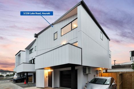 Photo of property in 3/258 Lake Road, Hauraki, Auckland, 0622