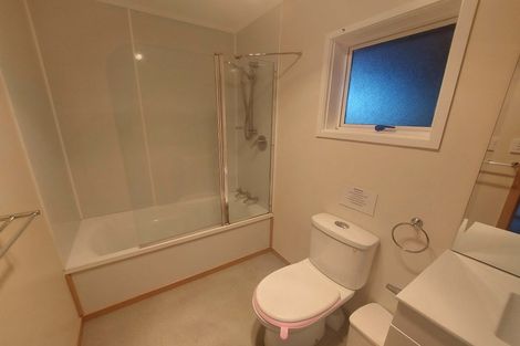 Photo of property in 30 Beach Road, Onerahi, Whangarei, 0110