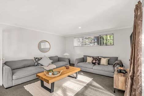 Photo of property in 64 Karnak Crescent, Russley, Christchurch, 8042