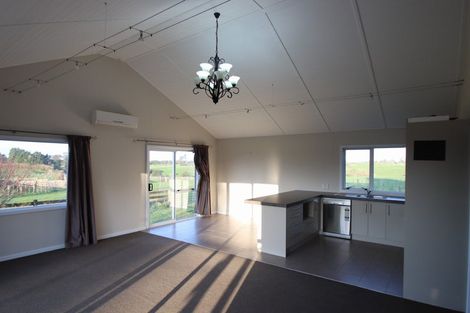 Photo of property in 20 Tariki Road, Tariki, Stratford, 4390