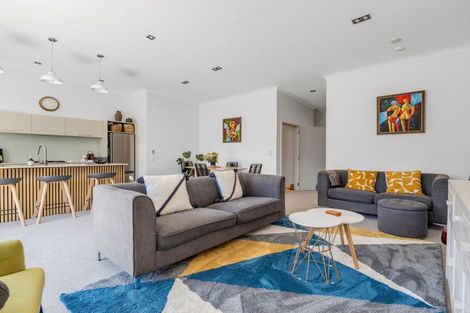 Photo of property in 5 Eaves Bush Parade, Orewa, 0931