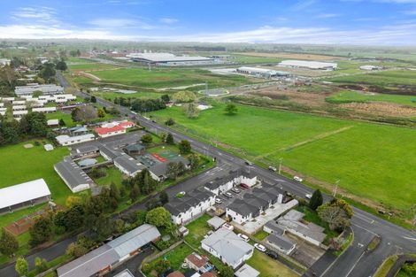 Photo of property in 2/135 Silverdale Road, Hillcrest, Hamilton, 3216