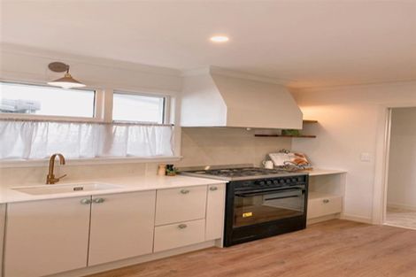 Photo of property in 98 Amyes Road, Hornby, Christchurch, 8042