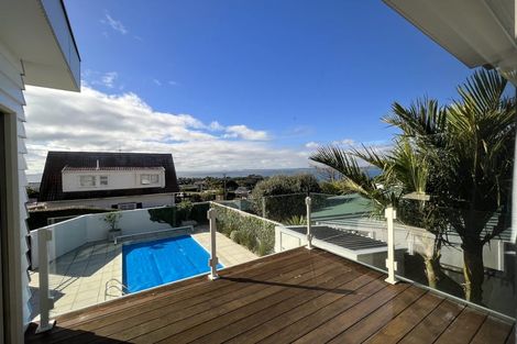 Photo of property in 2a Eastcliffe Road, Castor Bay, Auckland, 0620