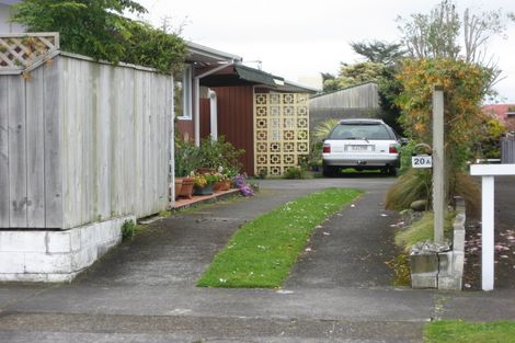 Photo of property in 2/20 Manu Crescent, Upper Vogeltown, New Plymouth, 4310