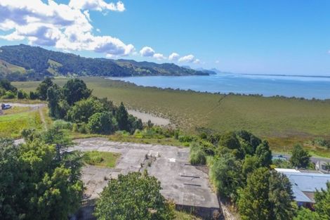 Photo of property in 9 Whangarei Heads Road, Onerahi, 0110