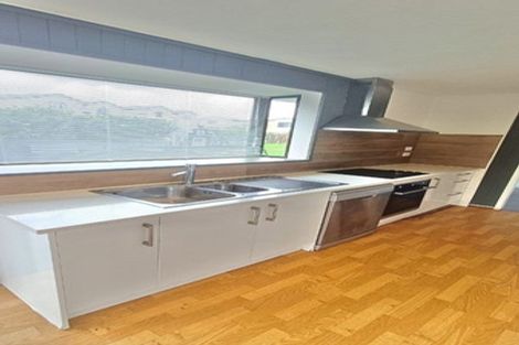 Photo of property in 30 Glynnbrooke Street, Te Atatu South, Auckland, 0610