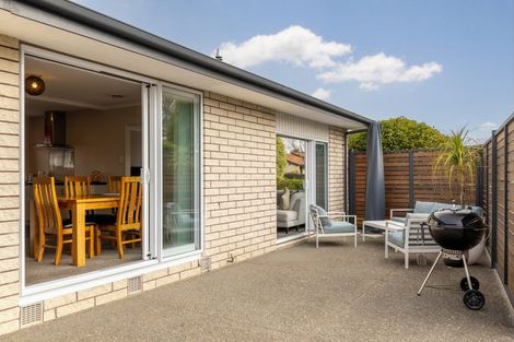 Photo of property in 10 Karnak Crescent, Russley, Christchurch, 8042