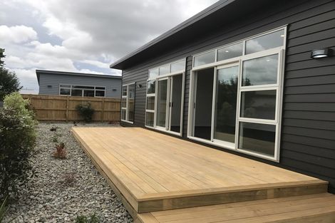 Photo of property in 58a Exeter Crescent, Takaro, Palmerston North, 4412