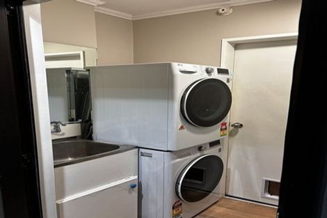 Photo of property in 9 Birdwood Street, Karori, Wellington, 6012