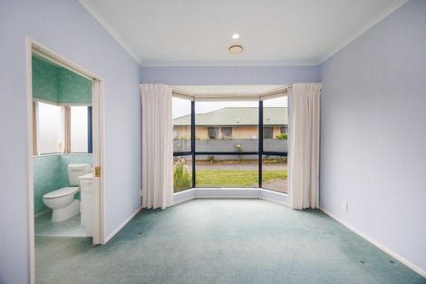 Photo of property in 8 Martin Street, Palmerston North, 4414