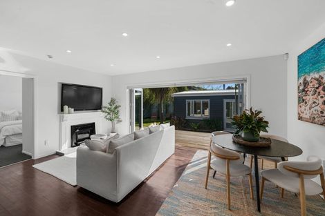 Photo of property in 14 Whitfield Street, Sumner, Christchurch, 8081