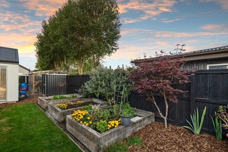 Photo of property in 7 Waterstock Way, Parklands, Christchurch, 8083