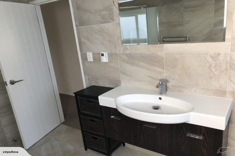 Photo of property in 113 Laurel Oak Drive, Schnapper Rock, Auckland, 0632