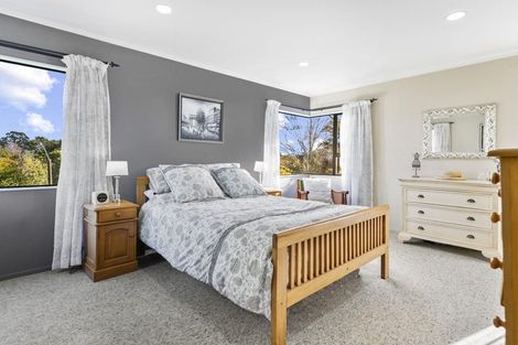 Photo of property in 1 Awatahi Place, Greenhithe, Auckland, 0632