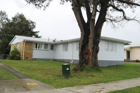 Photo of property in 42 Molesworth Place, Mangere, Auckland, 2022