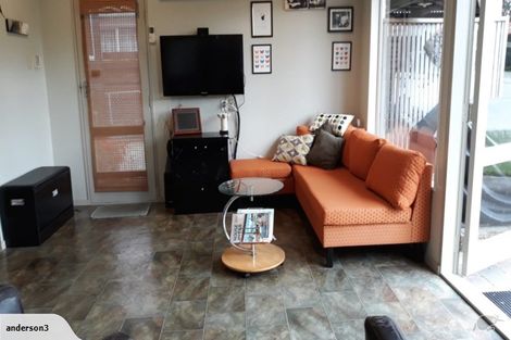 Photo of property in 19 Hillcrest Drive, Kelvin Grove, Palmerston North, 4414