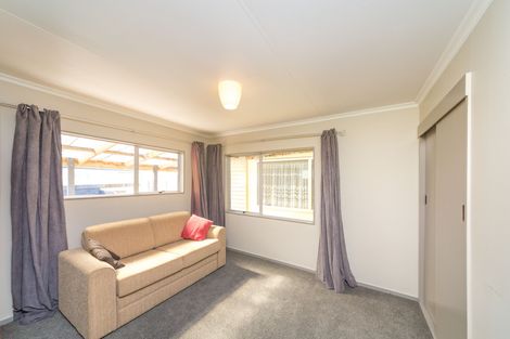 Photo of property in 8 Buller Place, Westbrook, Palmerston North, 4412