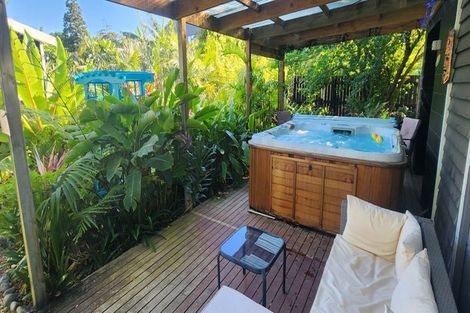 Photo of property in 175 Beach Haven Road, Beach Haven, Auckland, 0626