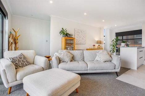 Photo of property in 8 Raranga Lane, Hobsonville, Auckland, 0616