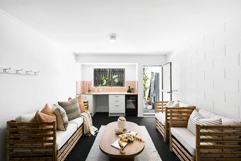 Photo of property in 124a Karewa Parade, Papamoa Beach, Papamoa, 3118