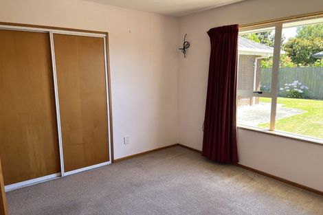 Photo of property in 3 Claverley Gardens, Avonhead, Christchurch, 8042