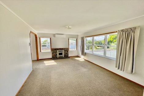 Photo of property in 9 Gloria Avenue, Te Atatu Peninsula, Auckland, 0610