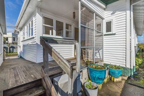 Photo of property in 28 Durham Street, Levin, 5510