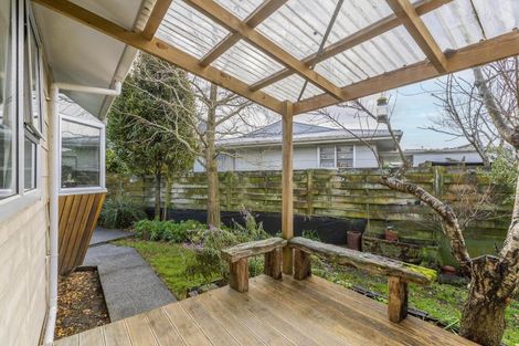 Photo of property in 5 Larch Grove, Paraparaumu, 5032