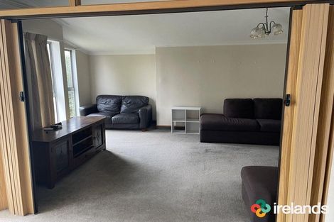 Photo of property in 17 Highfield Place, Avonhead, Christchurch, 8042