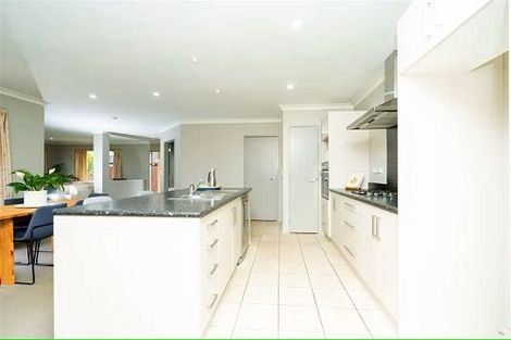 Photo of property in 10 Alderwick Place, Rototuna North, Hamilton, 3210