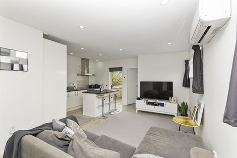 Photo of property in 12 Kashmir Road, Glen Eden, Auckland, 0602