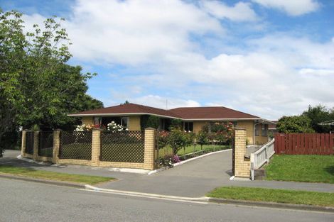 Photo of property in 4 Kirkdale Place, Avonhead, Christchurch, 8042