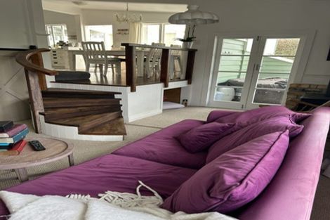 Photo of property in 47 Roland Road, Greenhithe, Auckland, 0632