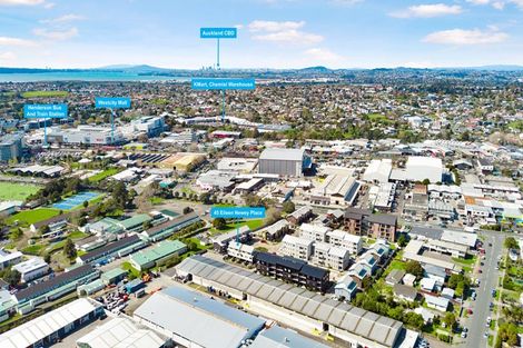 Photo of property in 43 Eileen Newey Place, Henderson, Auckland, 0612