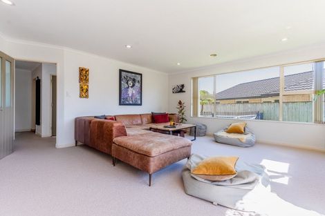 Photo of property in 15 Datum Way, Paraparaumu, 5032