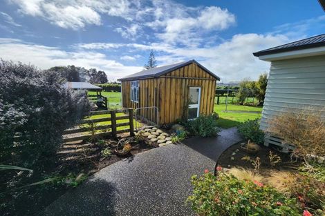 Photo of property in 254a Mountain Road, Lepperton, New Plymouth, 4373