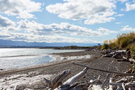 Photo of property in 97 Lake Ferry Road, Lake Ferry, Featherston, 5772