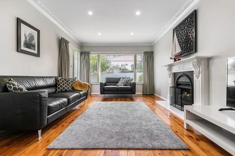 Photo of property in 83 Hutchinsons Road, Bucklands Beach, Auckland, 2014