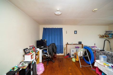 Photo of property in 14 Mclean Street, Hawera, 4610