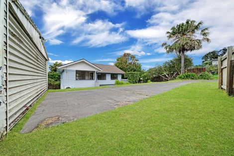 Photo of property in 26 Lambrown Drive, Totara Vale, Auckland, 0629