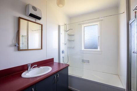 Photo of property in 131 Ngamotu Road, Spotswood, New Plymouth, 4310