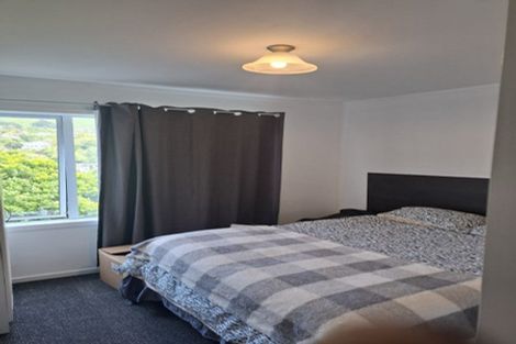 Photo of property in 17a Florio Terrace, Tawa, Wellington, 5028