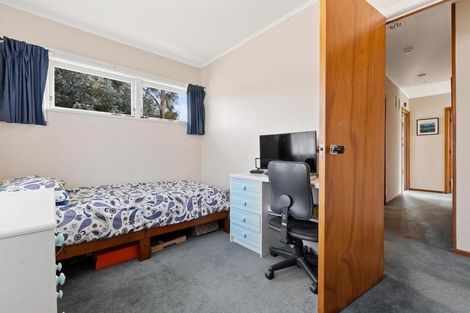 Photo of property in 41 Stottholm Road, Titirangi, Auckland, 0604
