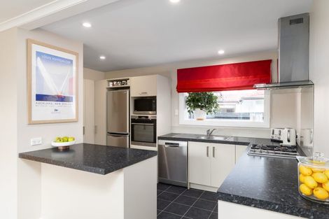 Photo of property in 10 Karnak Crescent, Russley, Christchurch, 8042