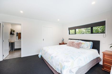 Photo of property in 24b Roberts Line, Kelvin Grove, Palmerston North, 4414