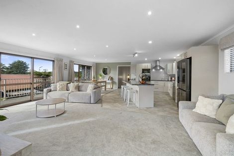 Photo of property in 17 Pukekohatu Street, Waitara, 4320