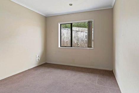 Photo of property in 6 Exotic Place, Massey, Auckland, 0614